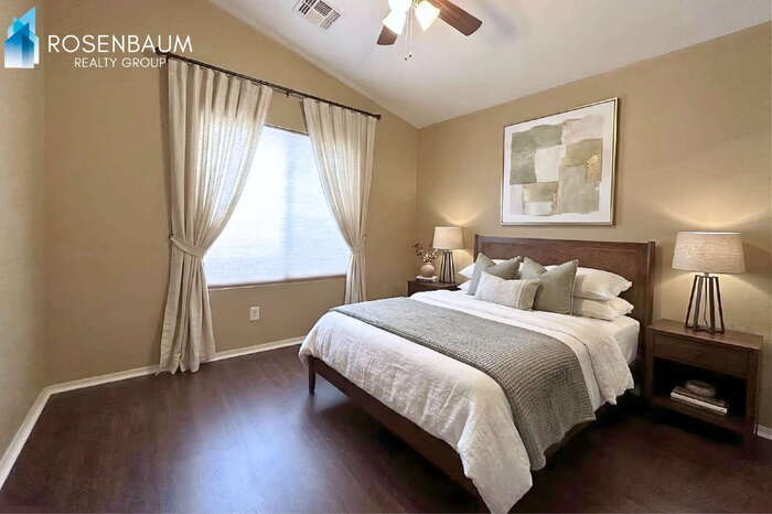 Building Photo - 2030 W Carson Rd