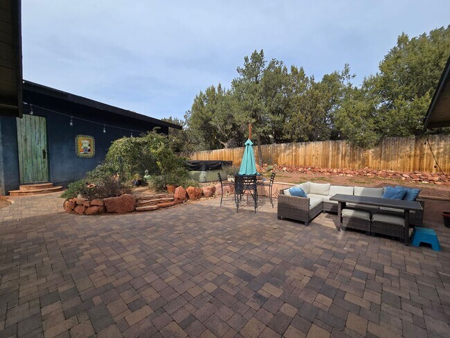 Building Photo - Furnished, 1-Year Long-Term Rental