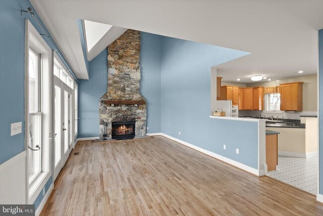 Building Photo - 943 Castle Rock Ln