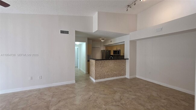 Building Photo - 2090 W Preserve Way