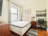 Building Photo - Furnished room/NOT APARTMENT