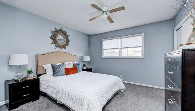 Building Photo - Fountain Square Townhomes