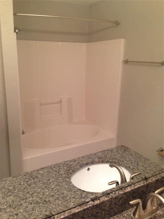 Building Photo - 3373 S Kirkman Rd