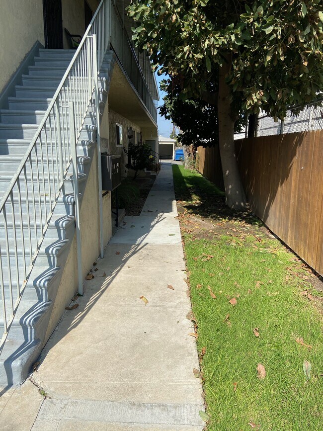 Building Photo - 3345 Artesia Blvd