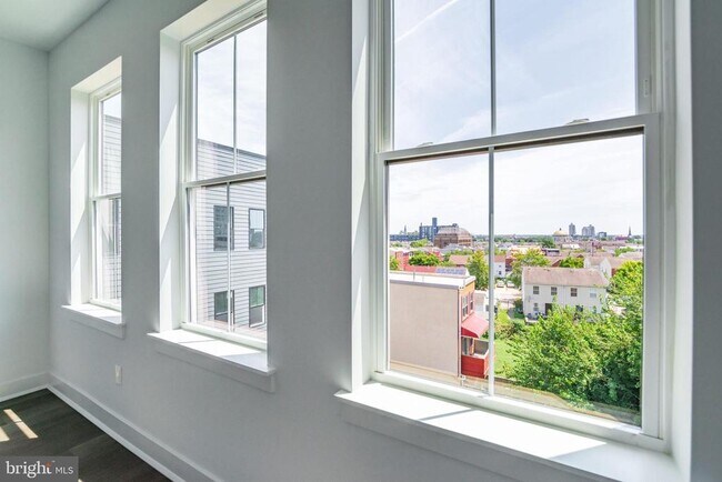 Building Photo - 813 N Broad St