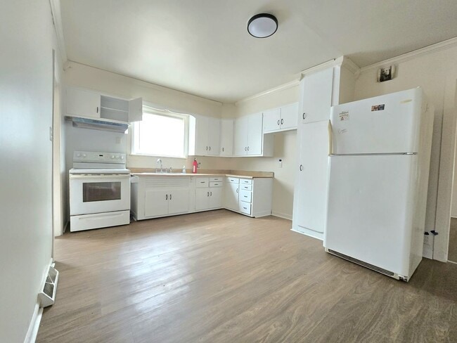 Building Photo - 307 La Porte Ave