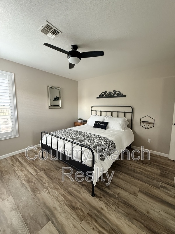 Building Photo - 2134 Desert Palms Dr