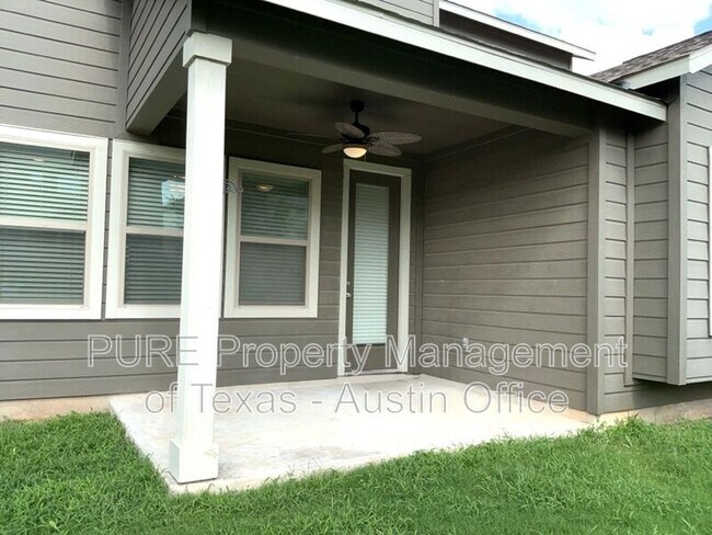 Building Photo - 2305 Twisted Willow Ln
