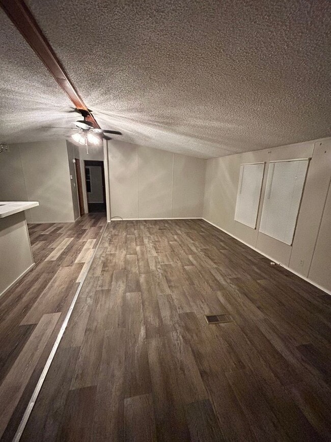 Building Photo - *****AVAILABLE NOW*****