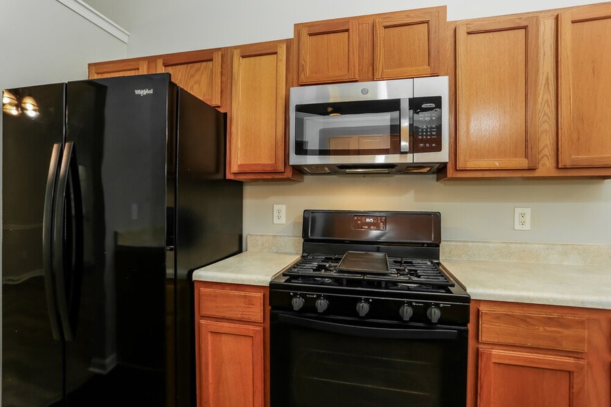 Building Photo - 2350 Larpent Ct