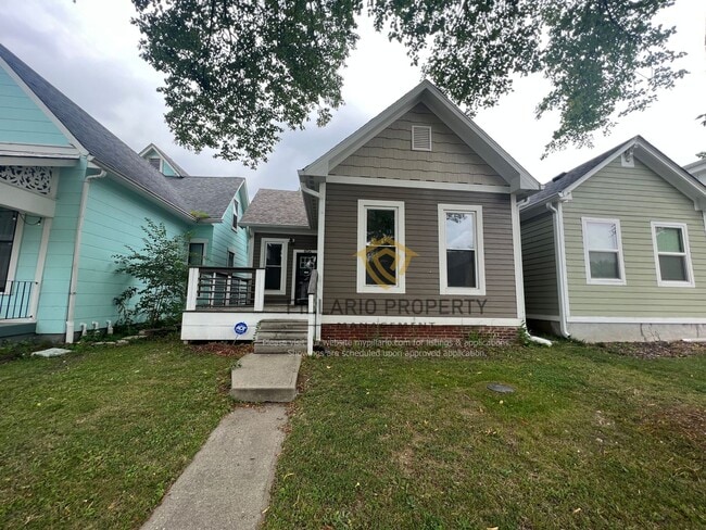 Building Photo - Renovated 4 Bed, 2.5 Bath Home in Beautiful Bates Hendricks, Just Blocks from Downtown!
