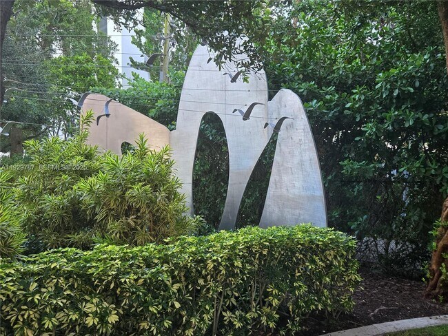 Building Photo - 460 NE 28th St