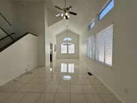 Building Photo - Spacious 3 Bedroom, 2.5 Bath 2 Car Garage