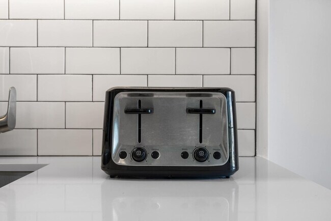 Building Photo - 227 NE 2nd St