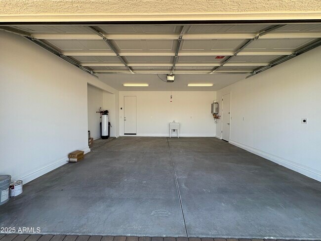 Building Photo - 25163 N 171st Ln