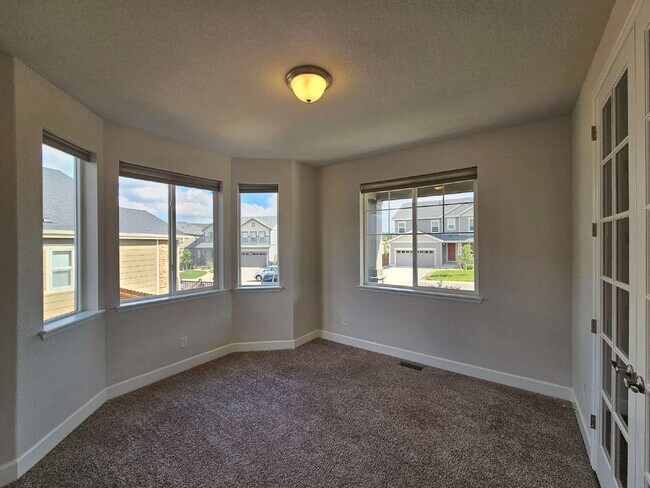 Building Photo - 1385 Castle Creek Cir