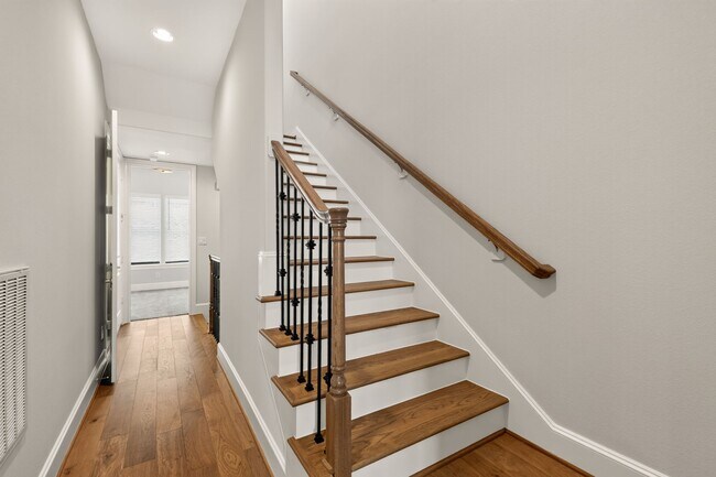 Building Photo - 8711 Oak Kolbe Ln