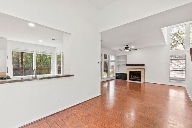 Building Photo - 15 Breezy Point Pl