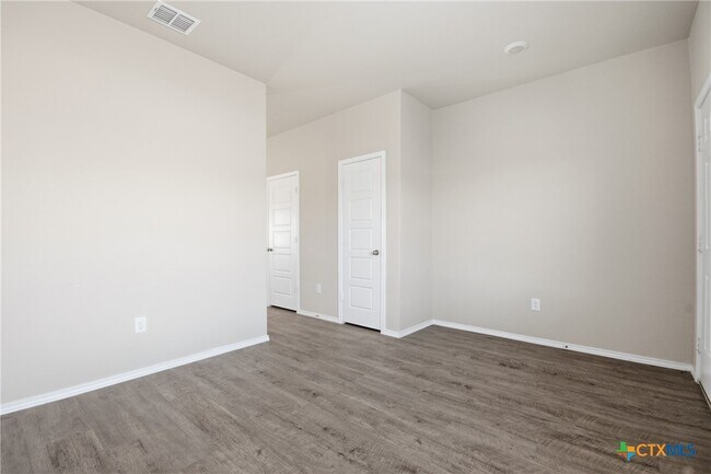 Building Photo - 292 Legacy Cir