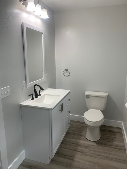 Bathroom - 119 E Main St