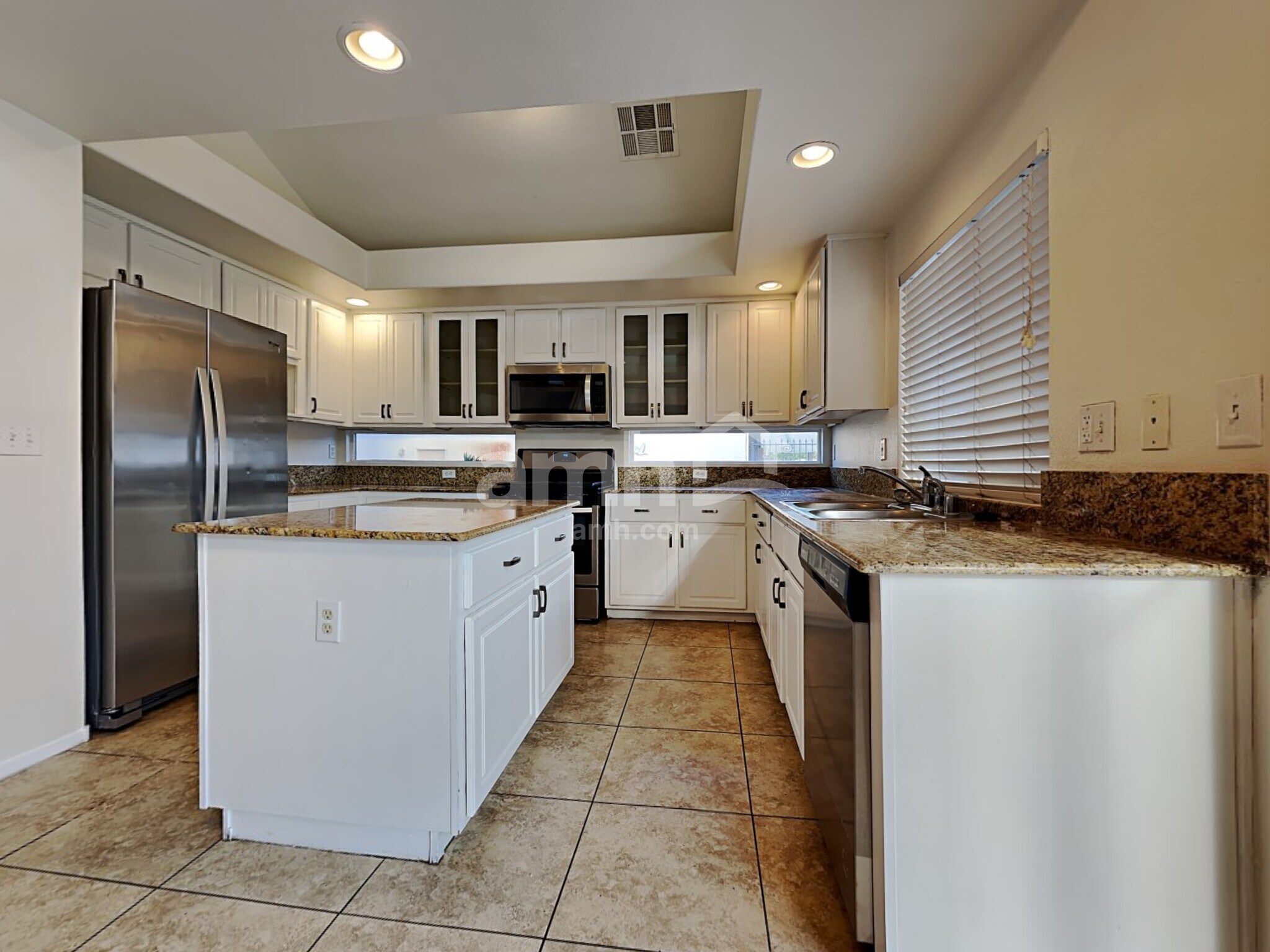 Building Photo - 1951 Silver Whisper Ave