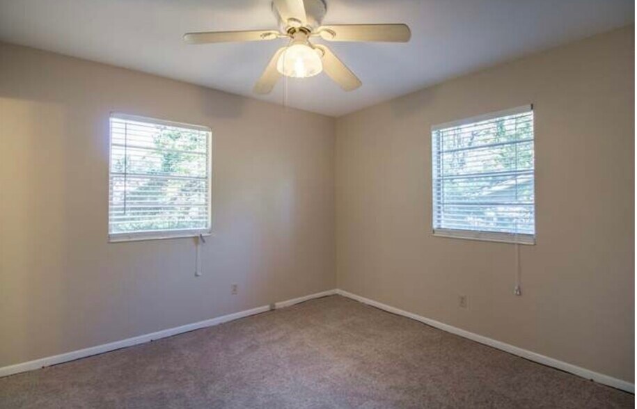 Building Photo - 1136 Carissa Dr