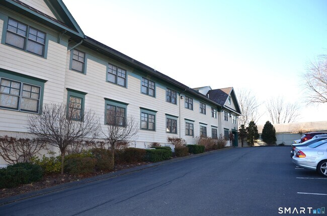 Building Photo - 365 Westport Ave