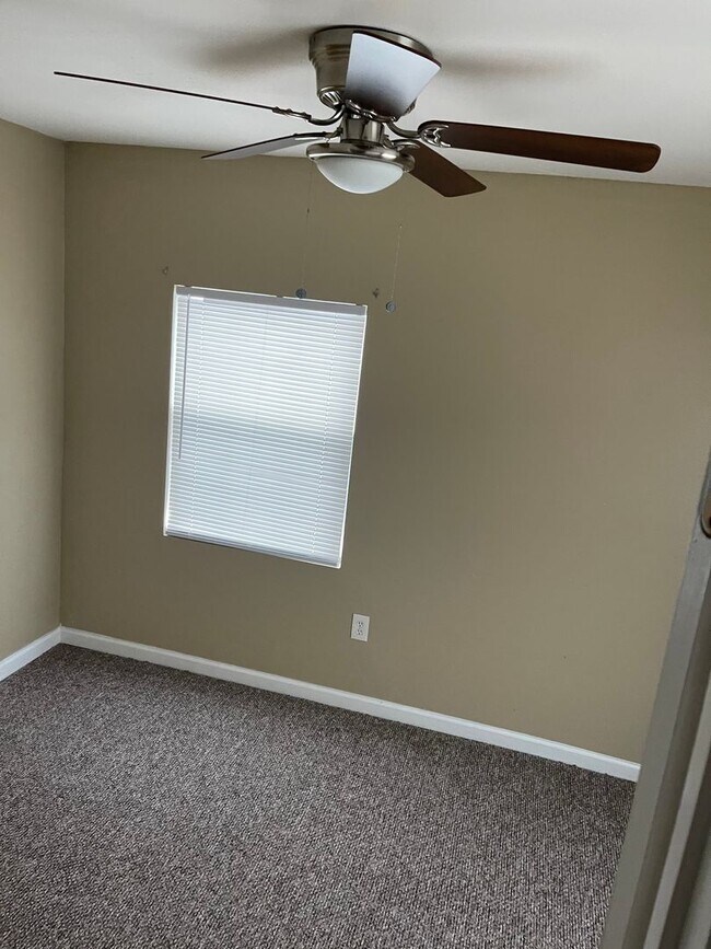 Building Photo - Well Kept 2 Bedroom in the Gentilly Area