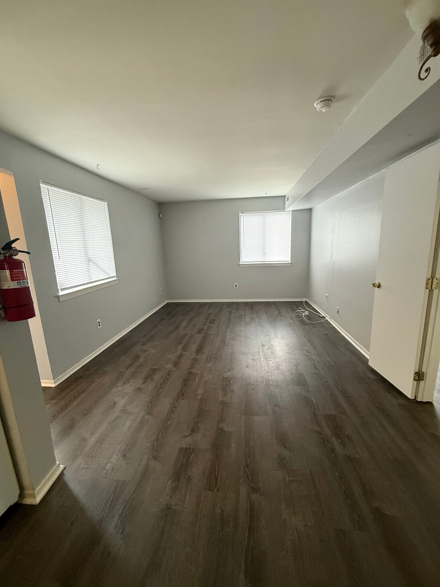 Building Photo - 102 Brighton Ct