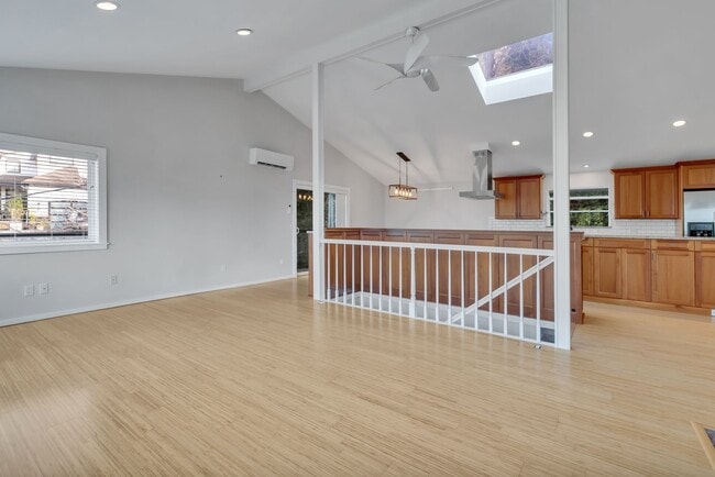 Building Photo - Stunning Sound & Olympic Mountain View Home in North Admiral