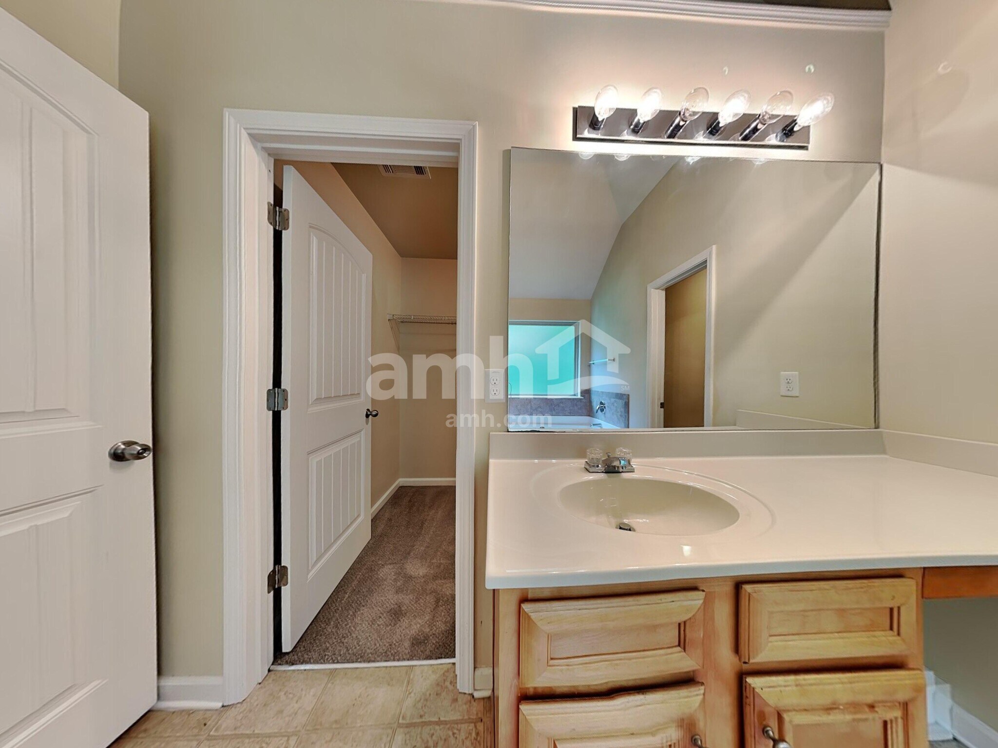 Building Photo - 1470 Rose Terrace Cir