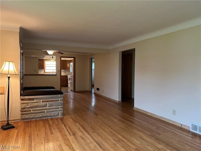 Building Photo - 7570 Hoertz Rd