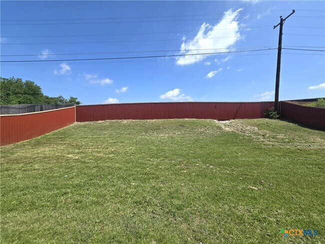 Building Photo - 5705 Mandalay Dr