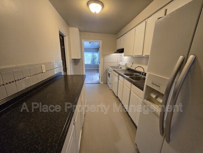 Building Photo - 8444 Engler Ave