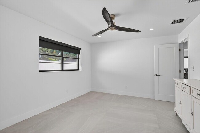 Building Photo - 20833 Sonrisa Way