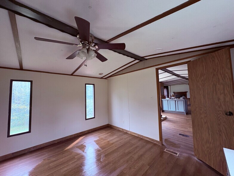 Building Photo - 4775 Marion Rd