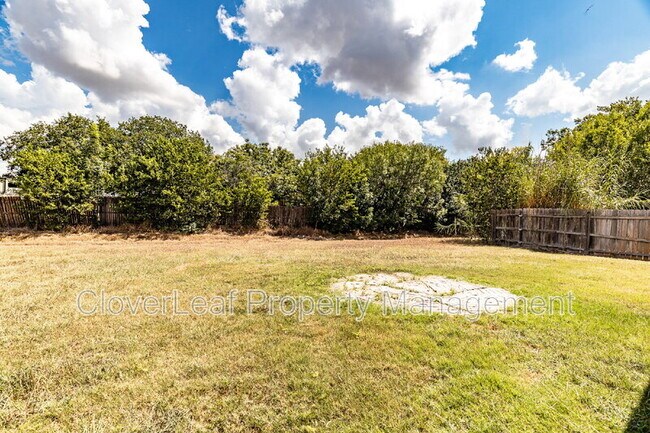 Building Photo - 1045 Stone Trail