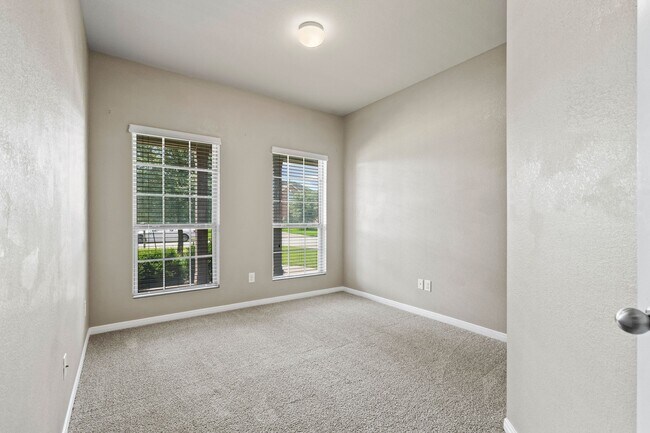 Building Photo - 2131 Beacon Park Ct