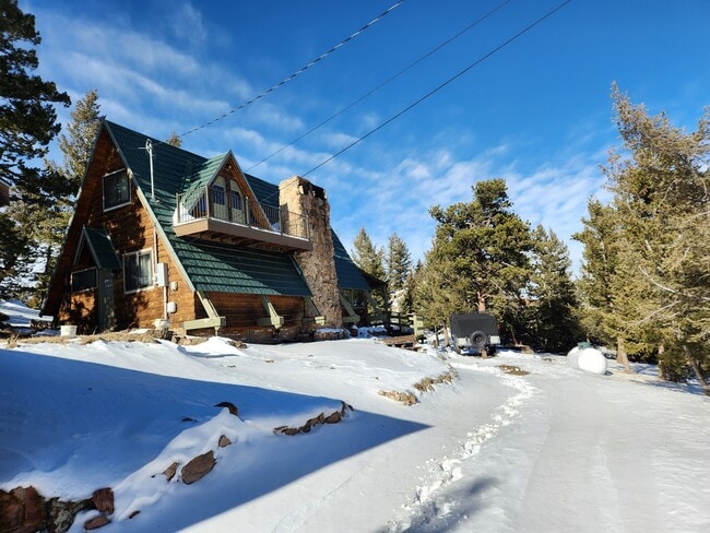 Building Photo - 98 Mine Ln