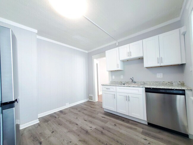 Building Photo - 3447-49 Altamont Avenue