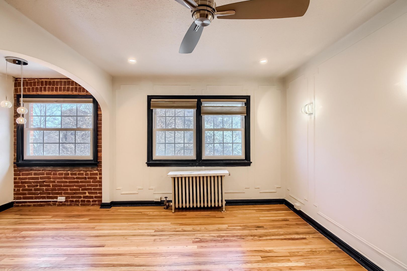 Building Photo - 1365 Corona St