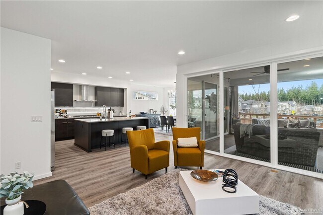Building Photo - Stunning Modern Home in Black Diamond