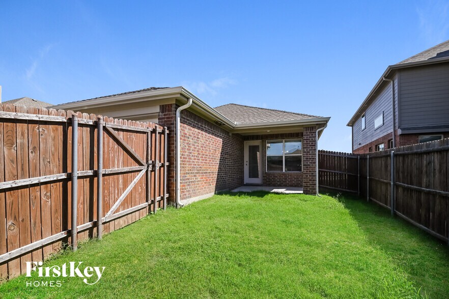 Building Photo - 1309 Honeywood Ln