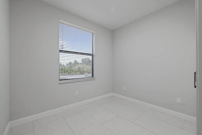 Building Photo - 2919 65th St W