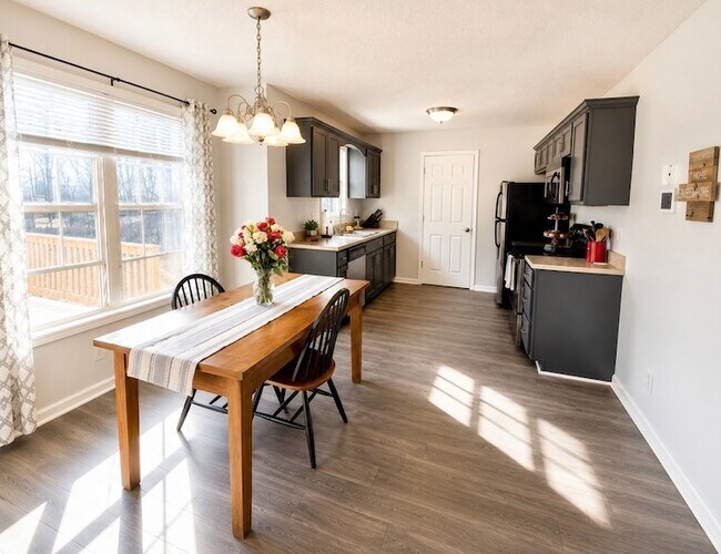 Building Photo - 729 Arrowfield Dr