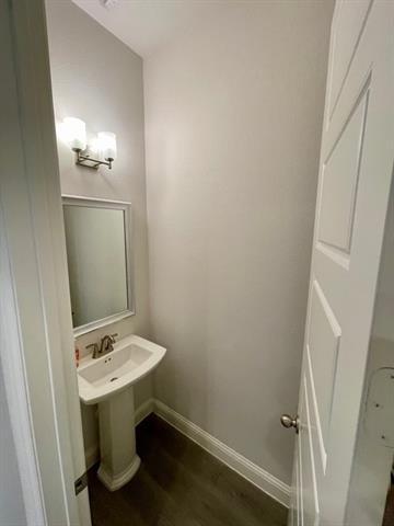 Building Photo - 4929 Barcelona Ave