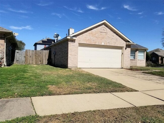 Building Photo - 19330 Larissa Dr