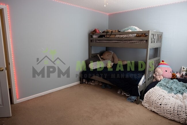 Building Photo - 233 Seabiscuit Ln