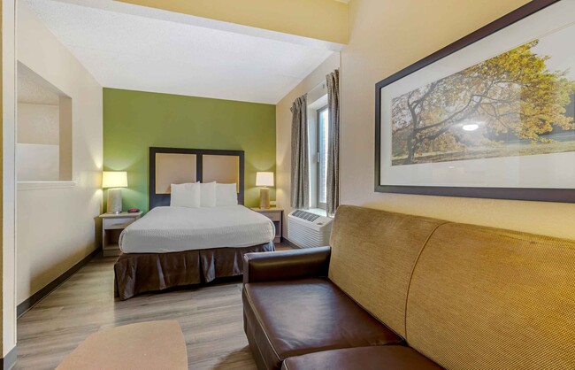 Building Photo - Furnished Studio-Dallas - Las Colinas - Meadow Creek Dr.