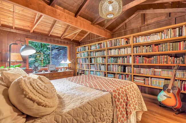 Building Photo - Picturesque, Pet Friendly, with Garage and...